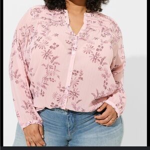 Torrid Crinkle Chiffon Pink Peasant Lurex Sheered Long Sleeve Blouse Size 1